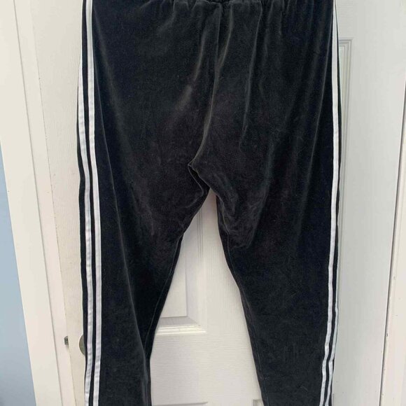 Adidas Velvet Tracksuit Pants - Black/White - Size.M - Picture 4 of 4